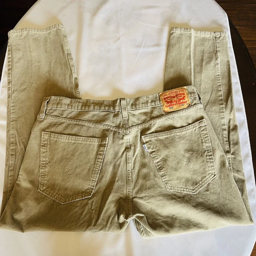Levis 502 Brown Corduroy Actual Mens Straight Fit Casual Size 36x32 - Picture 5 of 7